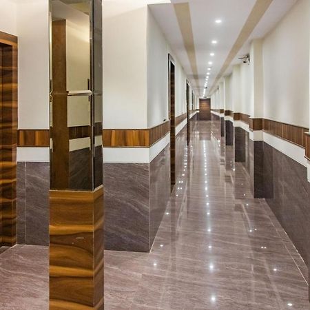 Hotel Hometown Near Us Embassy Bkc Mumbai Exterior foto