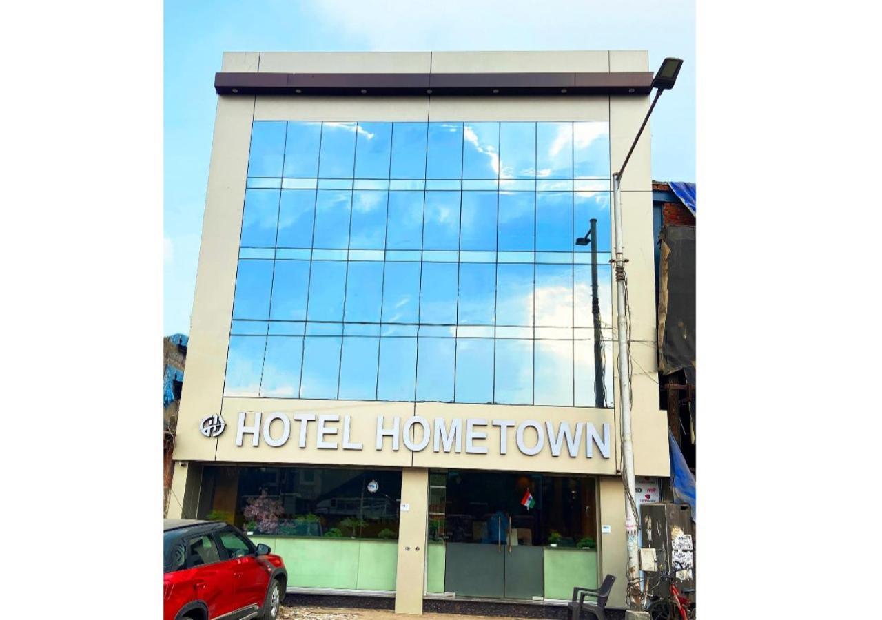 Hotel Hometown Near Us Embassy Bkc Mumbai Exterior foto